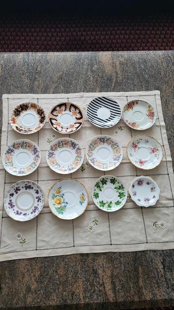 Plateaux à tasses à café anciens BONE CHINA Par pièce pour 1, Antiquités & Art, Enlèvement ou Envoi