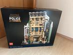 Lego 10278 Police Station, Kinderen en Baby's, Speelgoed | Duplo en Lego, Ophalen, Nieuw, Complete set, Lego