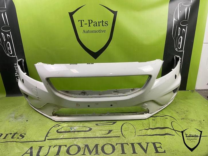 volvo v40 voorbumepr bumper R design, Auto-onderdelen, Carrosserie, Bumper, Volvo, Gebruikt