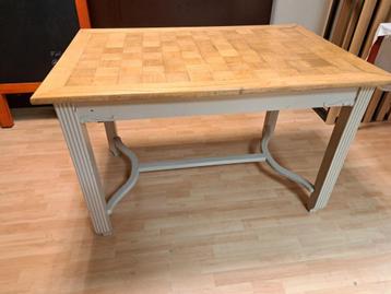 tafel hout cottage stijl beschikbaar voor biedingen