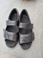 Stevige schoenen voor oudere mensen, Ophalen