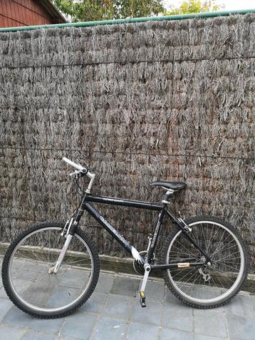 Mountainbike te koop beschikbaar voor biedingen