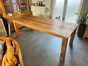 Table de salle manger en teck massif beschikbaar voor biedingen