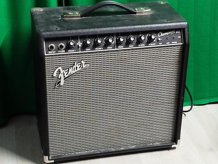 Gitaren set plus apm fender, Muziek en Instrumenten, Snaarinstrumenten | Gitaren | Elektrisch, Gebruikt, Epiphone, Met versterker