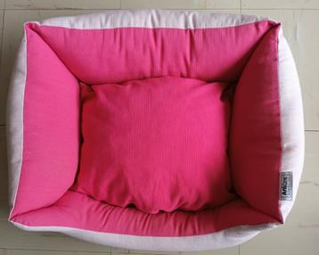 PANIER POUR CHIEN PINKY 60X50X20  beschikbaar voor biedingen