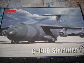 grote bouwdozen van oorlogsvliegtuigen beschikbaar voor biedingen