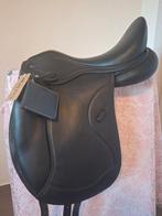 Ikonic Light monoblad dressuurzadel 18", Dieren en Toebehoren, Paarden en Pony's | Zadels, Rue du Manypré, Corroy 2, 1325 Chaumont-Gistoux