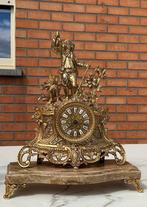 H, Antiek en Kunst, Ophalen