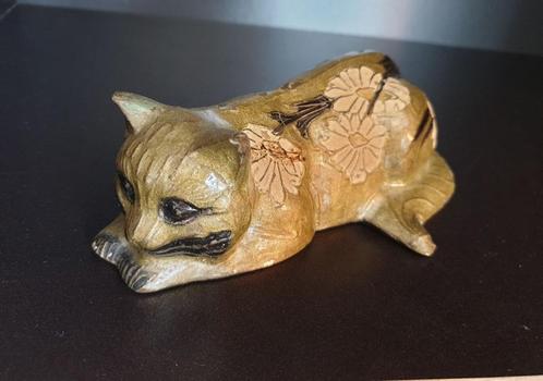 Messing beeldje Poes versierd met bloemen, Verzamelen, Beelden en Beeldjes, Gebruikt, Dier, Ophalen of Verzenden