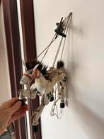 Marionnette en bois, Enlèvement