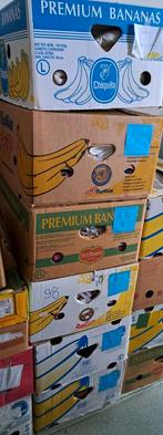 6 boîtes à bananes remplies de vêtements pour enfants, Utilisé, Enlèvement ou Envoi