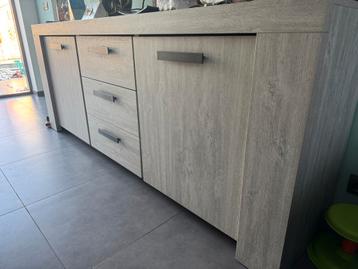 Barkast en dressoir beschikbaar voor biedingen