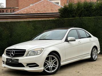 Mercedes-Benz C300 4 Matic V6 benzine Full AMG, Auto's, Automaat, 4 deurs, Zwart, Wit