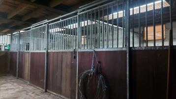 Paardenboxen te koop, verschillende panelen.  beschikbaar voor biedingen