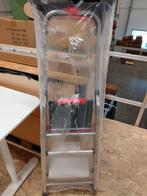 Nieuw - Altrex huishoudtrap Double Decker met 3 treden, Enlèvement, Neuf, Échelle, Moins de 2 mètres