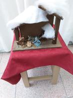 Kerststal met figuren hoogte 20 cm br 29 cm diepte 10 cm, Ophalen, Zo goed als nieuw