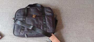 MELVIN AKTE TAS, Handtassen en Accessoires, Koffers, Minder dan 50 cm, Ophalen of Verzenden, Zo goed als nieuw, Minder dan 35 cm