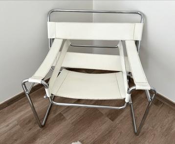 Wassily chair Marcel Breuer replica wit  beschikbaar voor biedingen