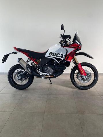 Ducati Desert X Rally beschikbaar voor biedingen