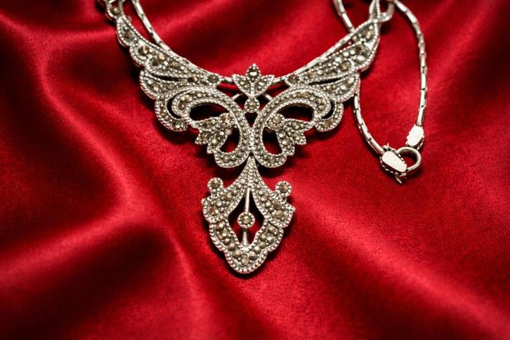 Collier avec pendentif en argent sterling 925, Bijoux, Sacs & Beauté, Pendentifs, Neuf, Argent, Argent, Autres représentations