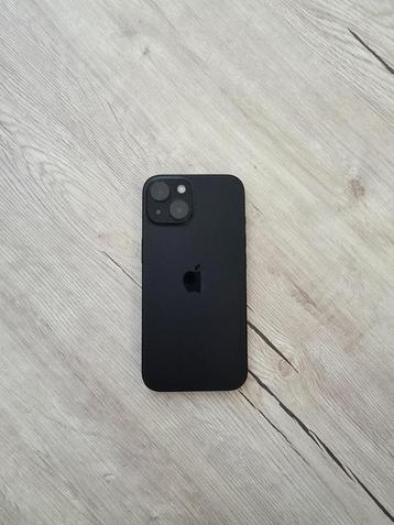 Iphone 15 128gb black + accessoires (garantie --> 6/10/25) beschikbaar voor biedingen