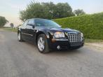 Chrysler c300 2.7i v6 LPG BJ 2010 gekeurd vvk, Auto's, Chrysler, Automaat, Euro 5, Achterwielaandrijving, Zwart