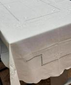 XL Tafelkleed + 8 servetten Kant Ovaal Floweral geborduurd, Ophalen of Verzenden, Nieuw, Ovaal, Binnen