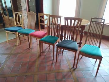 Bonte mix van 6 stoelen - ideaal voor een project beschikbaar voor biedingen