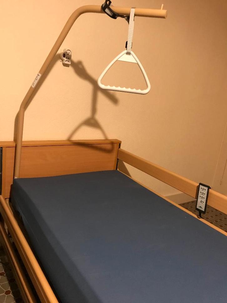 zorgbed Arminia III, Divers, Matériel Infirmier, Comme neuf, Enlèvement