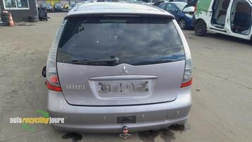 Achterklep van een Mitsubishi Grandis (V03A) beschikbaar voor biedingen