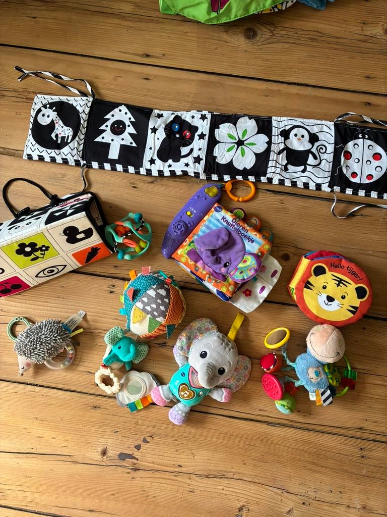 Babyspeelgoed + speelmat, Ophalen, Zo goed als nieuw