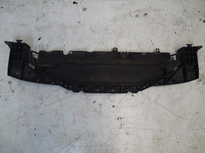 Cadre pare-chocs avant d'un Peugeot 207, Autos : Pièces & Accessoires, Suspension & Châssis, Peugeot, Utilisé, 3 mois de garantie