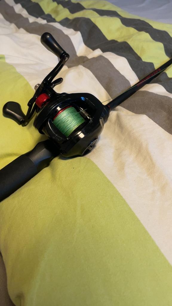 Bait caster, Sports nautiques & Bateaux, Enlèvement ou Envoi, Comme neuf, Ensemble complet