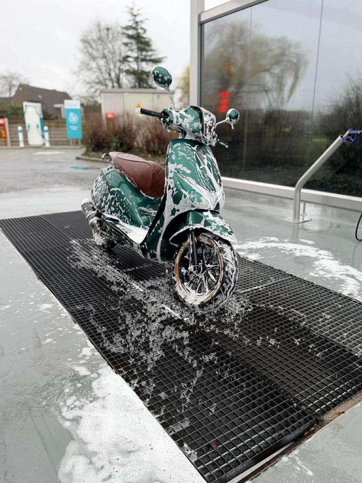 Limited edition a klasse te ruil met opleg van mijn kant!!, Fietsen en Brommers, Scooters | Vespa, Elektrisch, Ophalen