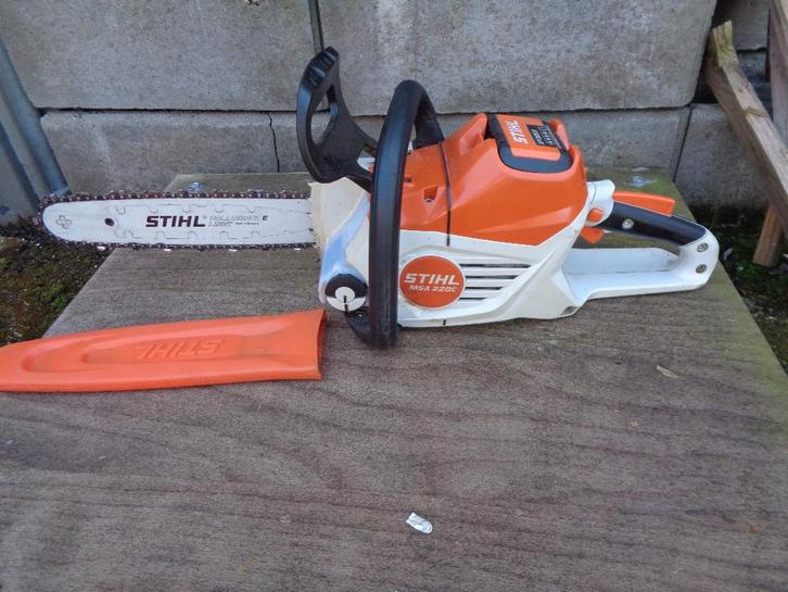 Tronçonneuse Stihl MSA 220.0 avec batterie AP 300S 35 cm, Jardin & Terrasse, Outils à main, Comme neuf, Enlèvement
