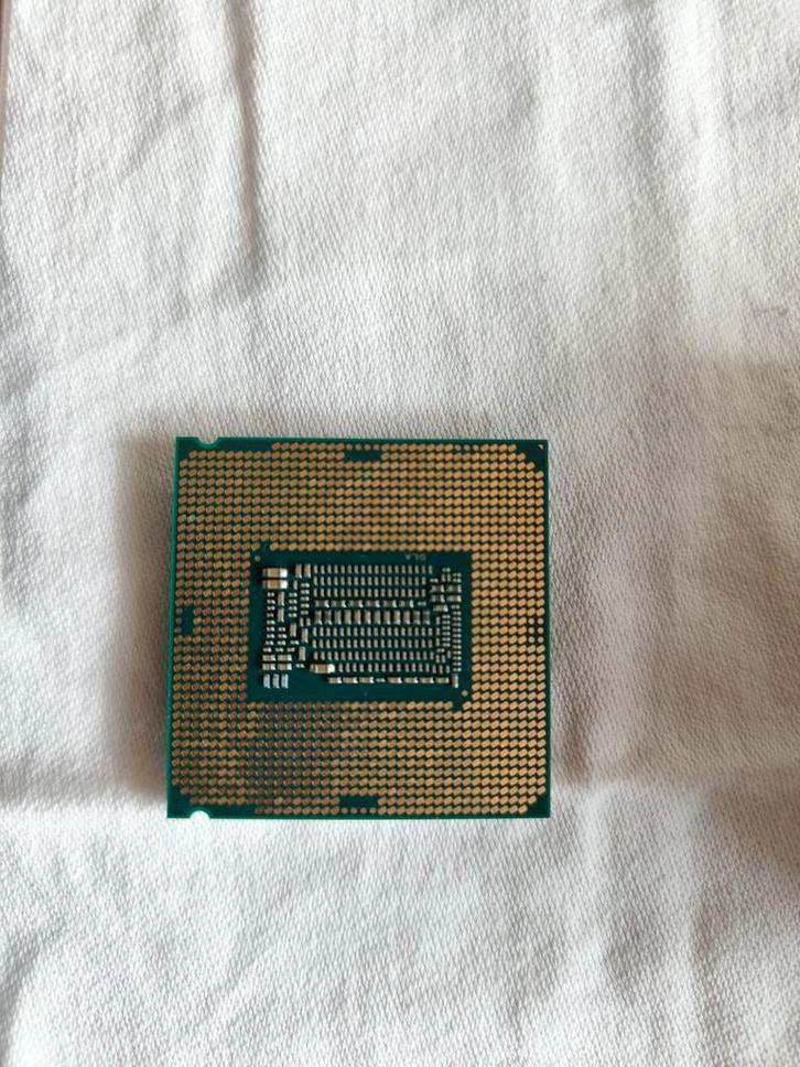 Noyau Intel I9-9900K 160€, Informatique & Logiciels, Processeurs, Enlèvement