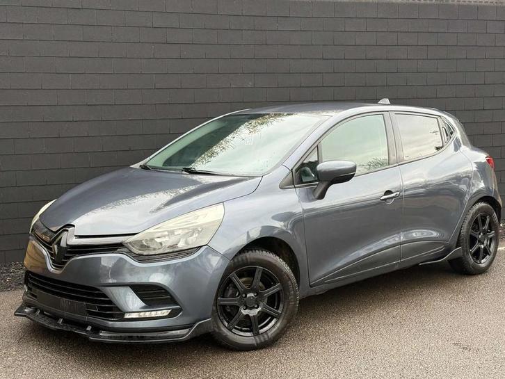 Renault Clio 1.5 dCi+BRUIT CLAQUEMENT MOTEUR ! ENGINE PROBLE, Auto's, Renault, Bedrijf, Te koop, Clio, ABS, Airbags, Boordcomputer