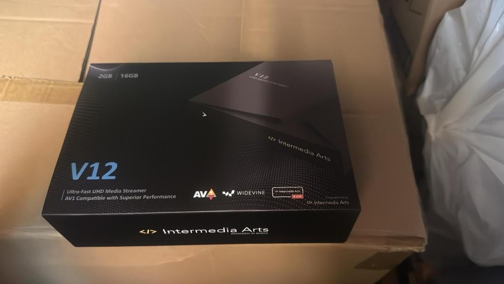 V12 Medialink, Informatique & Logiciels