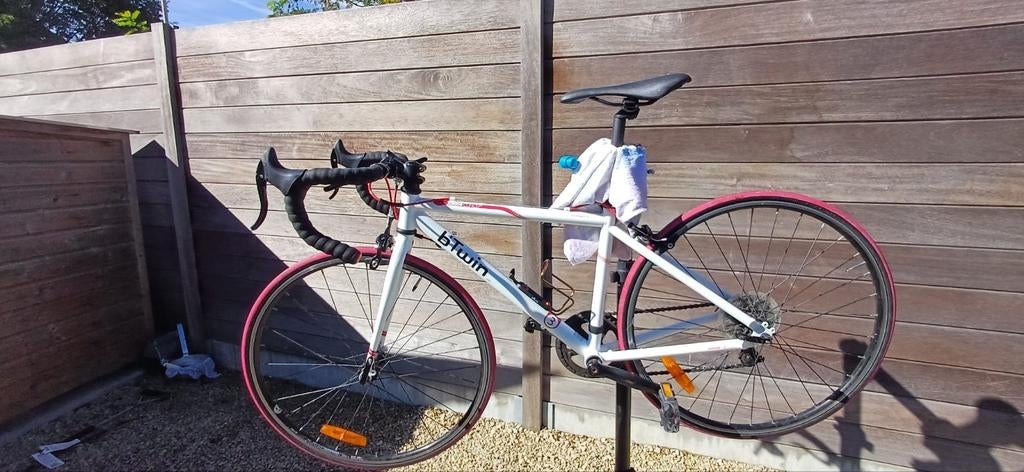 B'Twin Triban 3 Junior Racefiets – 24 inch, Vélos & Vélomoteurs, Enlèvement, 24 pouces, Vitesses