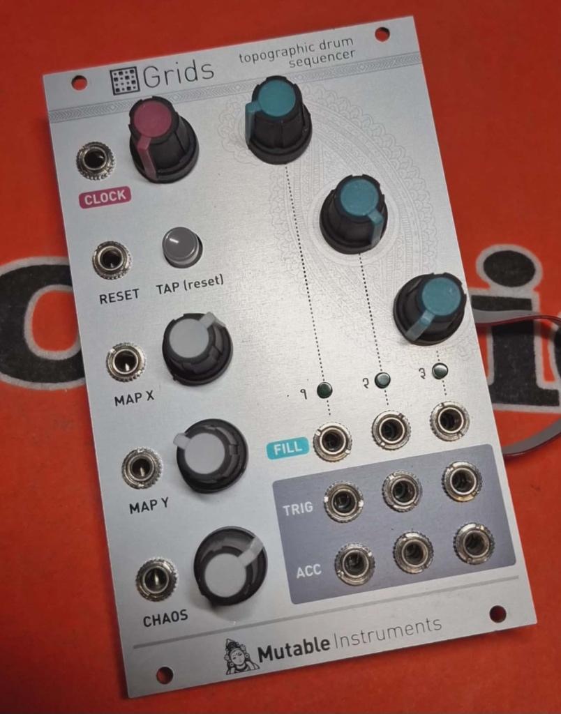 Mutable Instruments: Grids; eurorack module, Musique & Instruments, Modules de son, Comme neuf, Autres marques, Enlèvement ou Envoi