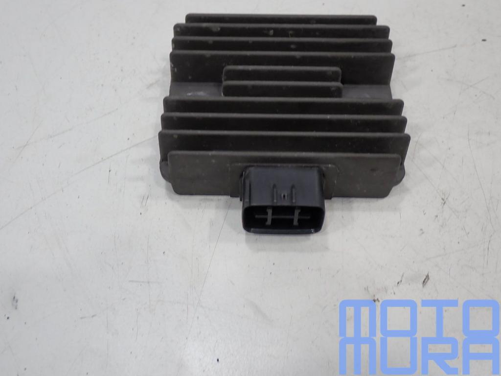 Spanningsregelaar voor de Kawasaki Ninja 250 2008 - 2012 ZX2, Gebruikt, -, -, Ophalen of Verzenden