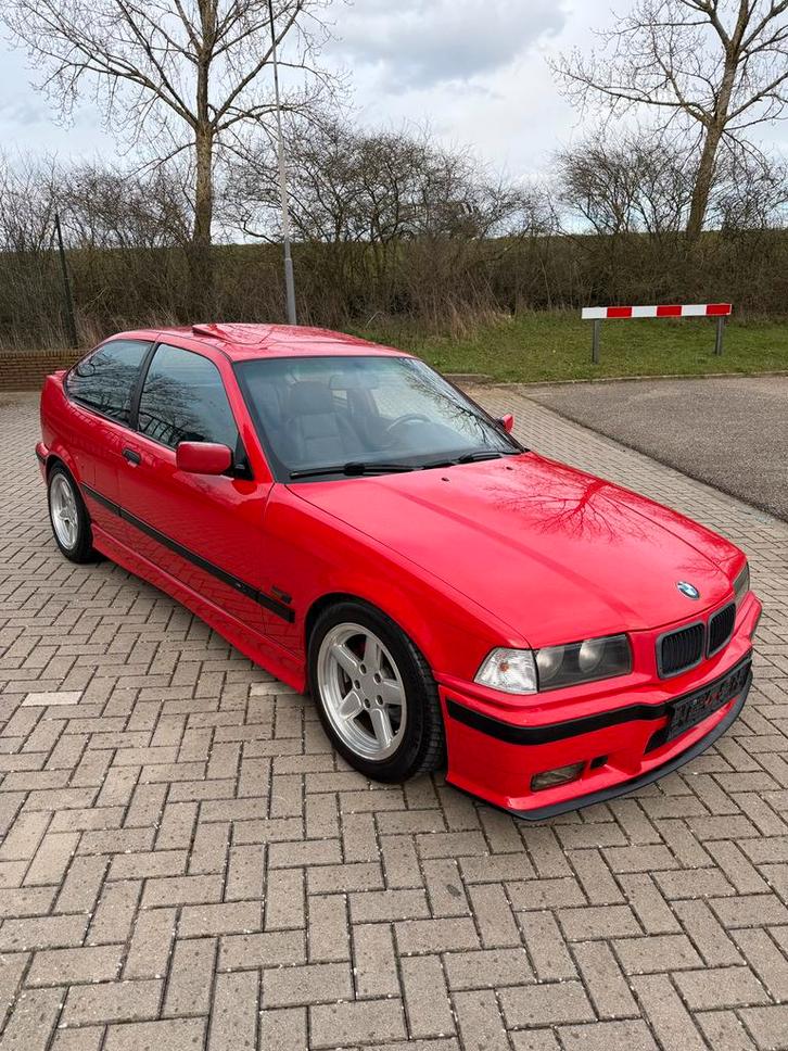 E36 318 is M-Pack 1995 Hellrot H&R/ Remus/ Ac Schnitzer, Autos, BMW, Particulier, Série 3, Essence, Boîte manuelle, Rouge, Noir