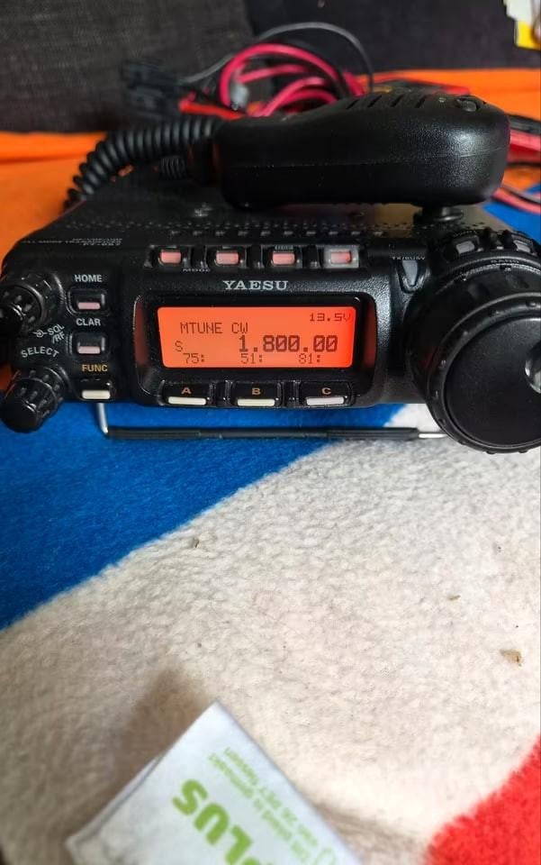 Radioamateur Yaesu FT-857 UHF VHF tous modes, Telecommunicatie, Zenders en Ontvangers, Zo goed als nieuw, Ophalen of Verzenden