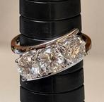 Gouden ring met 3 diamanten totaal 2.12ct met certificaat!, Nieuw, Ophalen of Verzenden, 17 tot 18, Met edelsteen