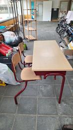 Gratis schoolbanken en matriaal, Kinderen en Baby's, Kinderkamer | Tafels en Stoelen, Ophalen