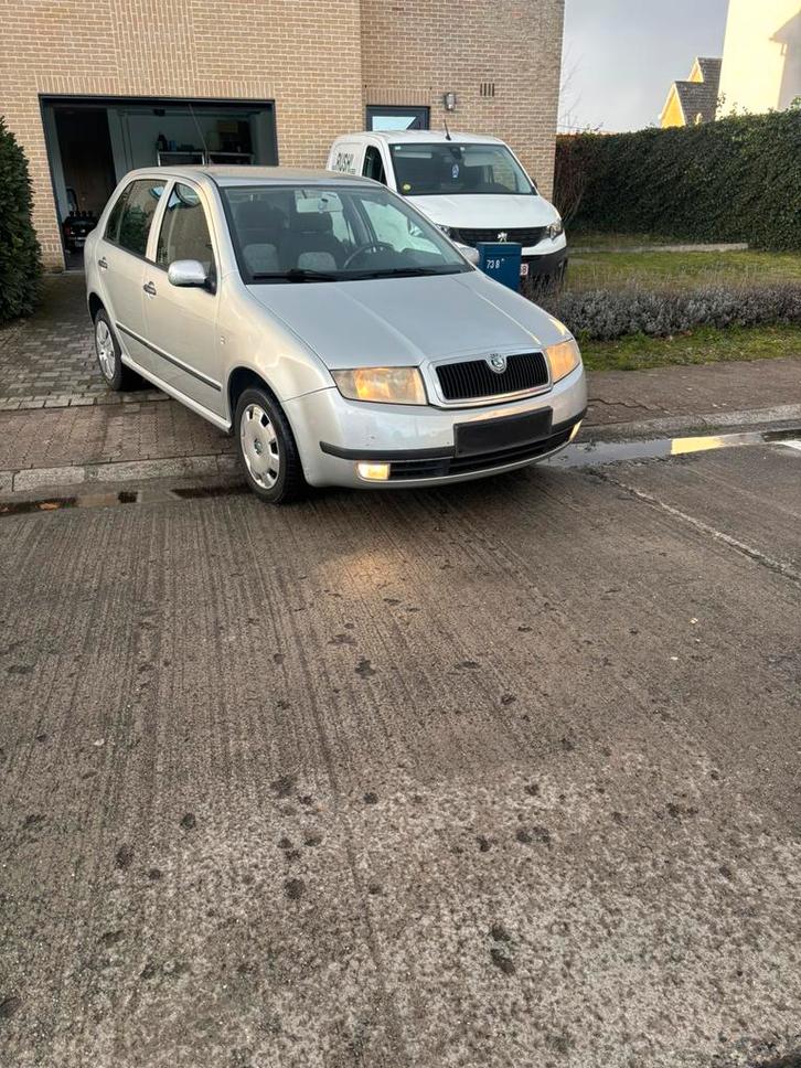 Skoda fabia 1.4cc, Autos, Skoda, Entreprise, Fabia, ABS, Airbags, Air conditionné, Alarme, Ordinateur de bord, Verrouillage central