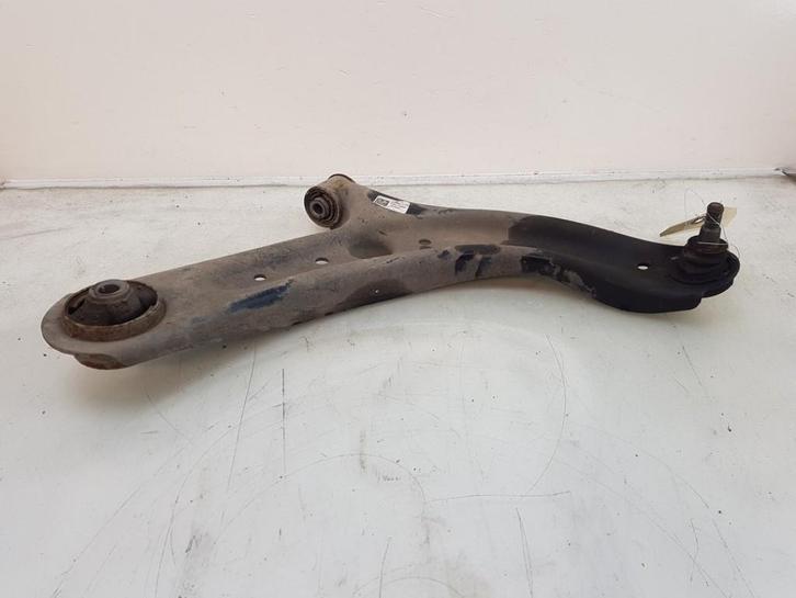 BRAS DE SUSPENSION AVANT DROIT (TRIANGLE) Hyundai i20 (BC3), Autos : Pièces & Accessoires, Suspension & Châssis, Hyundai, Utilisé