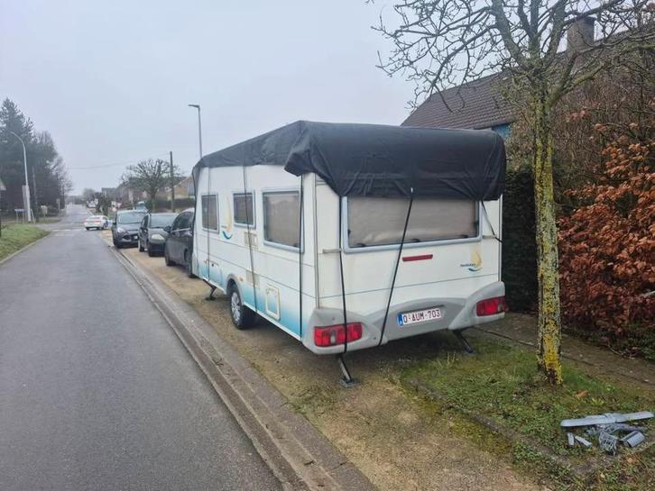 caravane, Caravanes & Camping, Caravanes, Particulier, jusqu'à 4, 1250 - 1500 kg, Siège standard, Knaus, 2 lits séparés, Grand lit