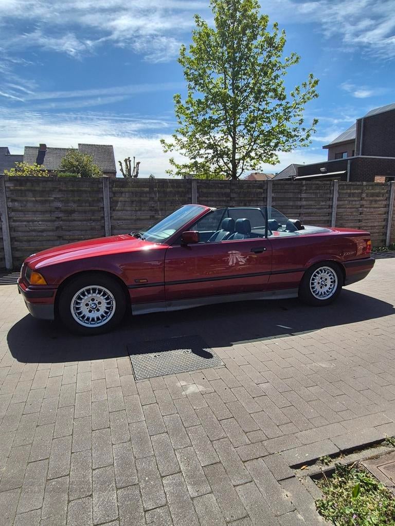 Bmw e36 cabriolet  oldtimer, Auto's, BMW, Particulier, Zetelverwarming, Trekhaak, Elektrisch, Cabriolet, Ophalen of Verzenden