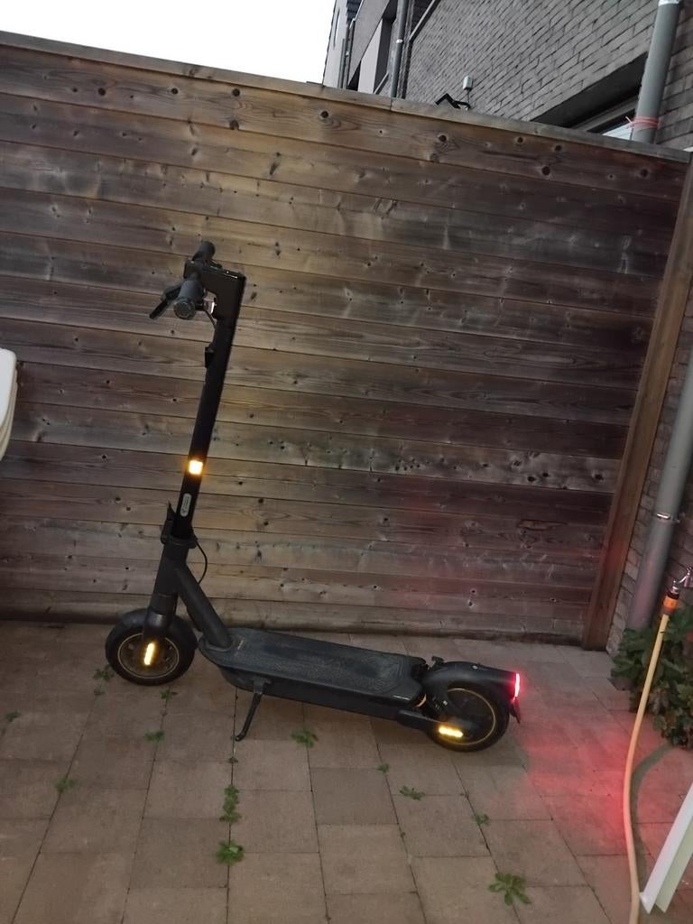 Elektrische step ninebot g2, Fietsen en Brommers, Steps, Ophalen